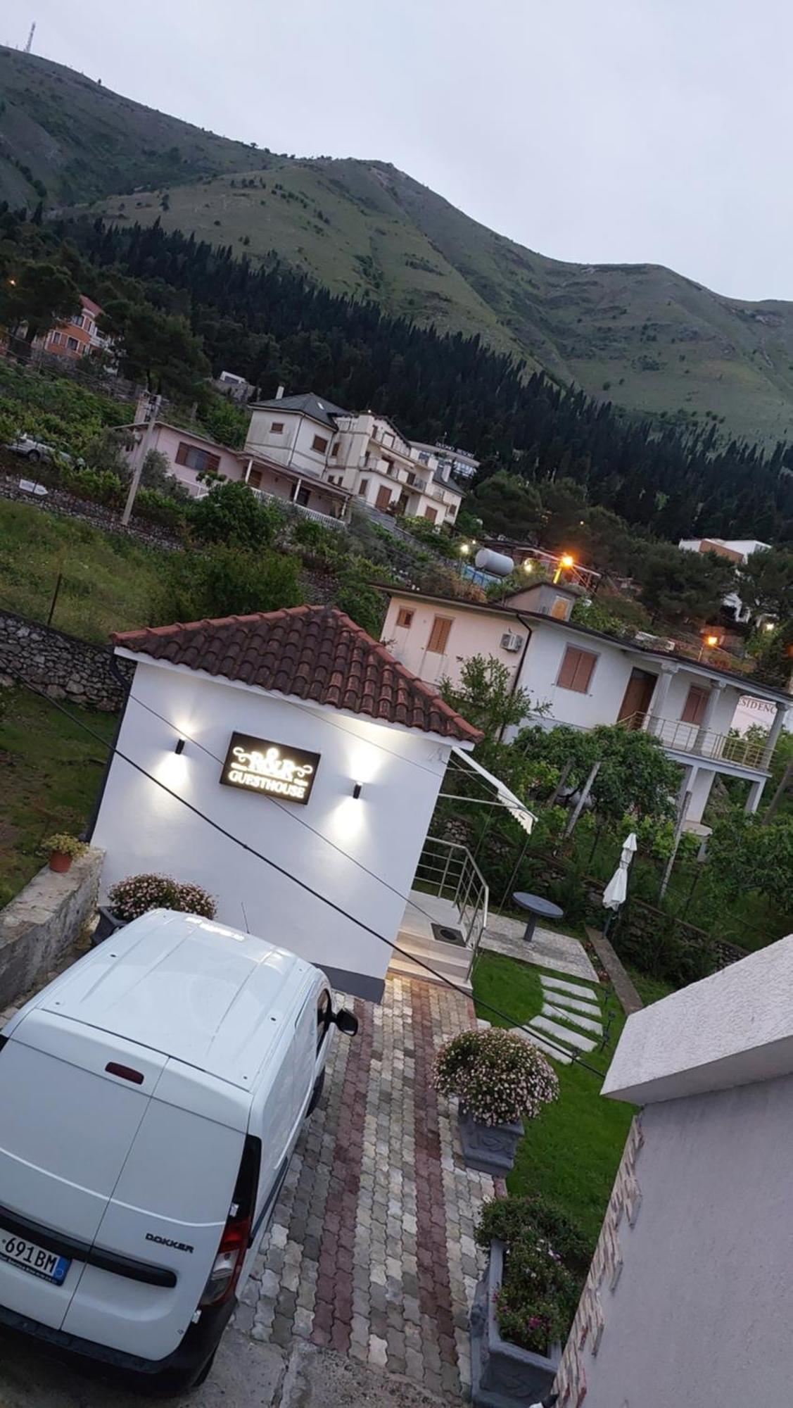 R&R Gesthouse Hotel Široka Eksteriør billede