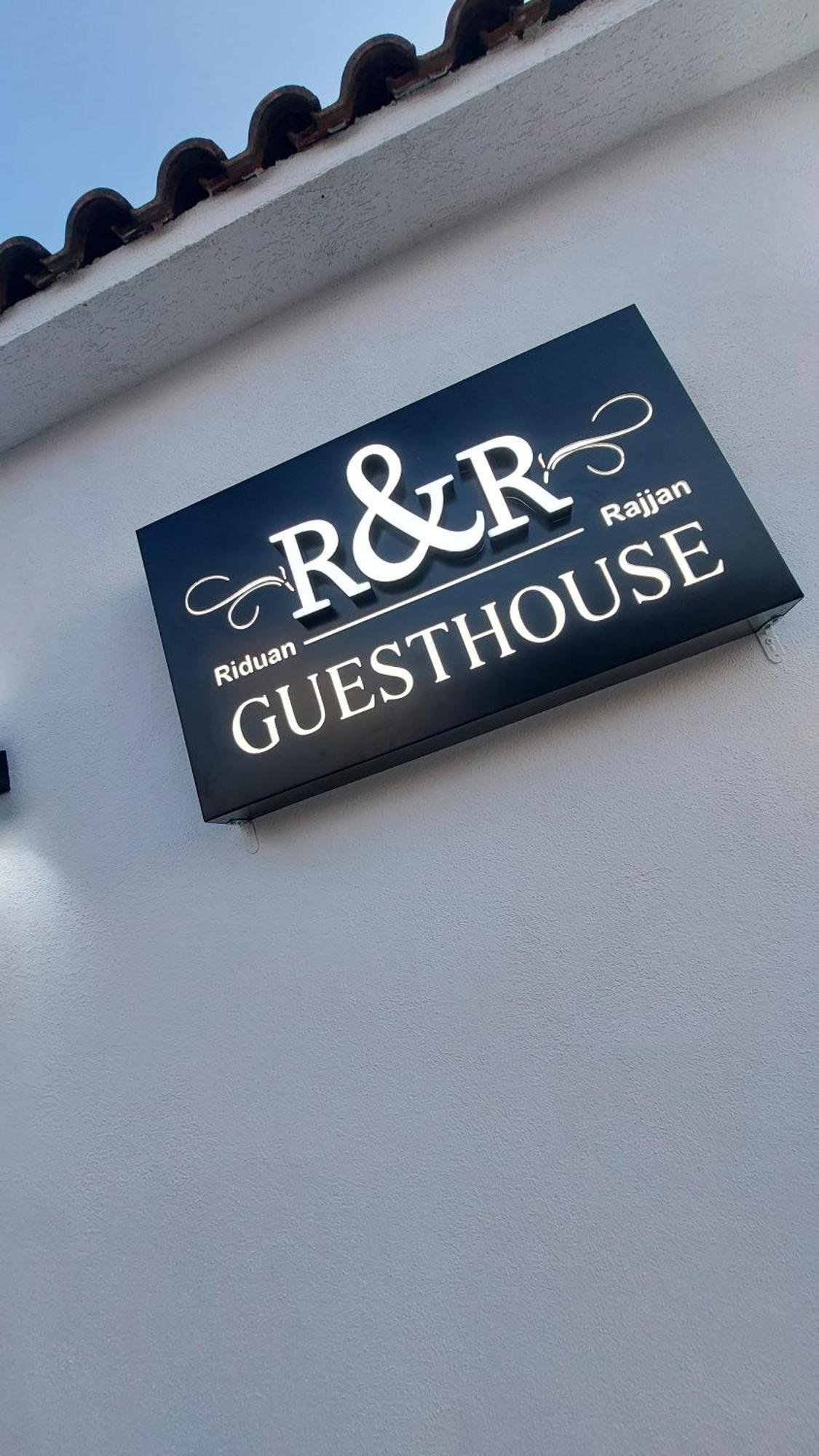 R&R Gesthouse Hotel Široka Eksteriør billede