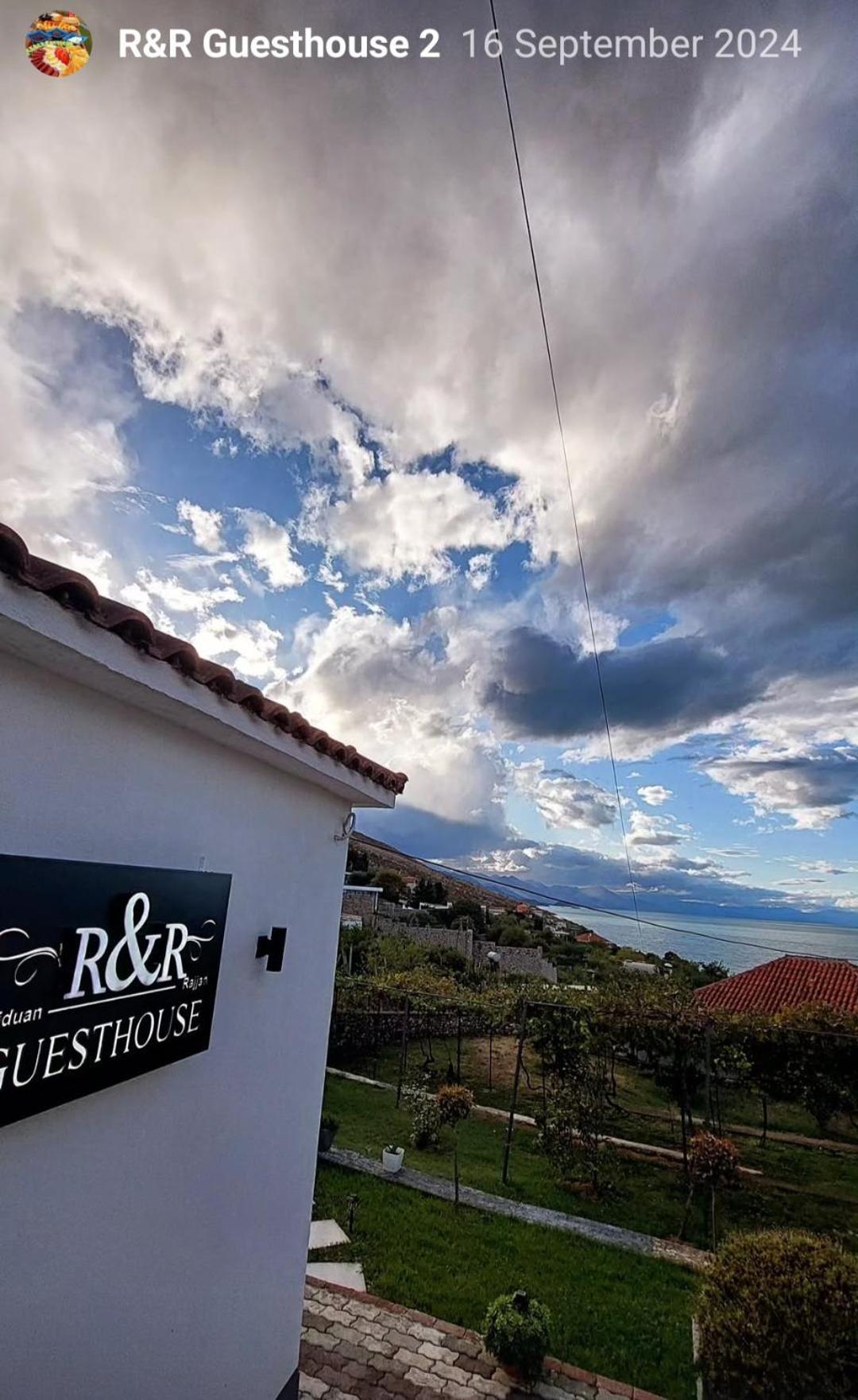 R&R Gesthouse Hotel Široka Eksteriør billede